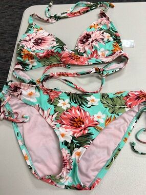 Kona Sol Coral & Mint Floral Bikini Top